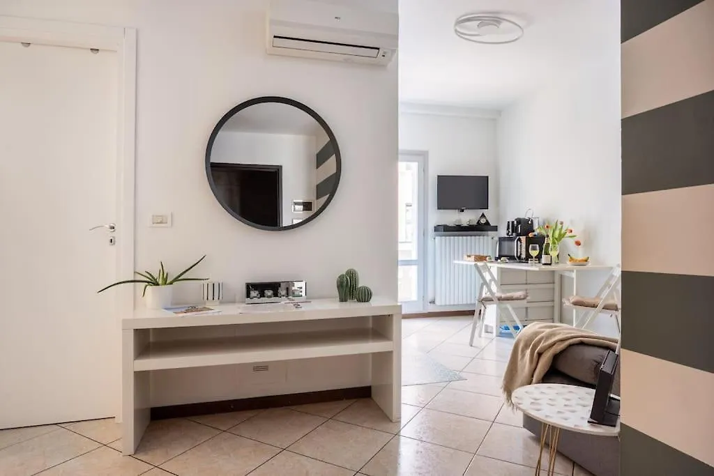 Central Station Urban Oasis. Apartment Bologna
