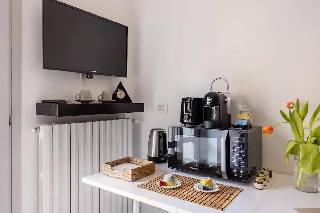Central Station Urban Oasis. Apartment Bologna