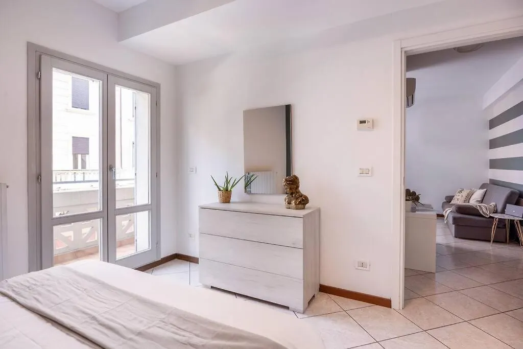 Central Station Urban Oasis. Apartment Bologna